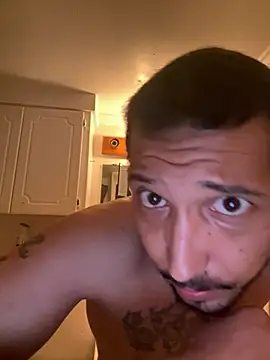 ThrowedWorldWide online show from April 2026 12:46:02 AM