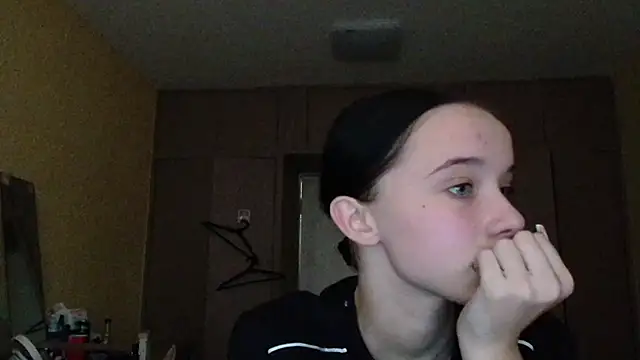 Emilia Light online show from October 2025 05:50:02 AM