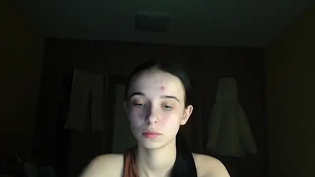 Emilia Light online show from January 2026 04:01:02 PM