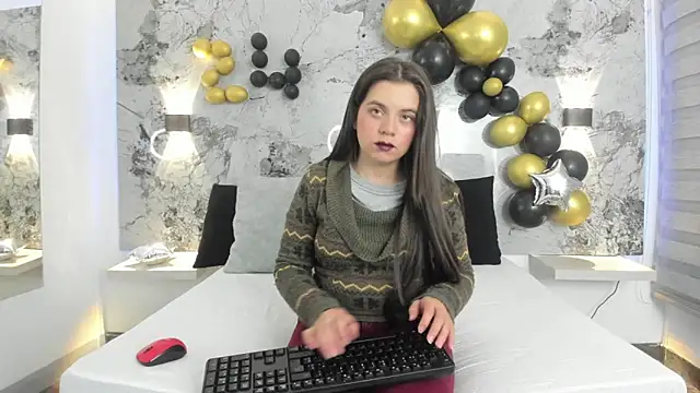 ZOE LE online show from April 2026 09:04:01 AM