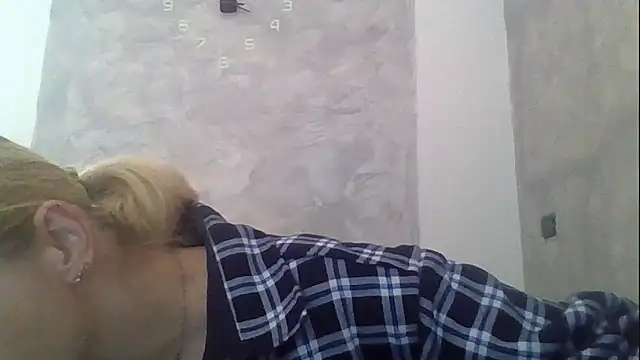 GoldenAngelMilf online show from April 2026 01:23:01 PM