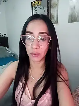 Snapshot of YaraDuartee chatting on January 2026 09:19:01 PM YaraDuartee online show from January 2026 09:19:01 PM