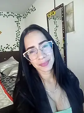 Snapshot of YaraDuartee chatting on January 2026 11:47:02 PM YaraDuartee online show from January 2026 11:47:02 PM