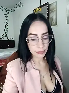 Snapshot of YaraDuartee chatting on February 2026 11:53:02 PM YaraDuartee online show from February 2026 11:53:02 PM