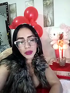 Snapshot of YaraDuartee chatting on February 2026 01:02:02 AM YaraDuartee online show from February 2026 01:02:02 AM