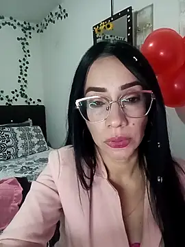 Snapshot of YaraDuartee chatting on February 2026 02:51:02 AM YaraDuartee online show from February 2026 02:51:02 AM