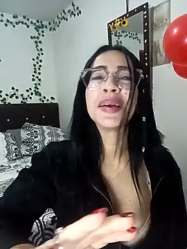 Snapshot of YaraDuartee chatting on February 2026 01:23:01 AM YaraDuartee online show from February 2026 01:23:01 AM