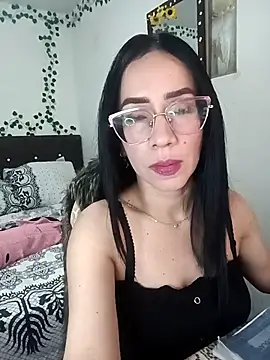 Snapshot of YaraDuartee chatting on March 2026 12:50:01 AM YaraDuartee online show from March 2026 12:50:01 AM