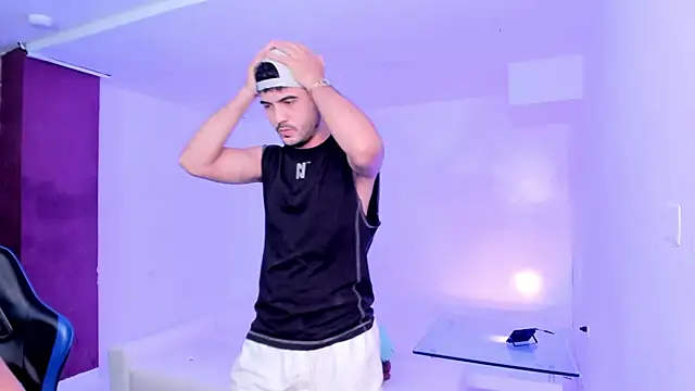 Spaceboys18 online show from March 2026 03:06:02 AM