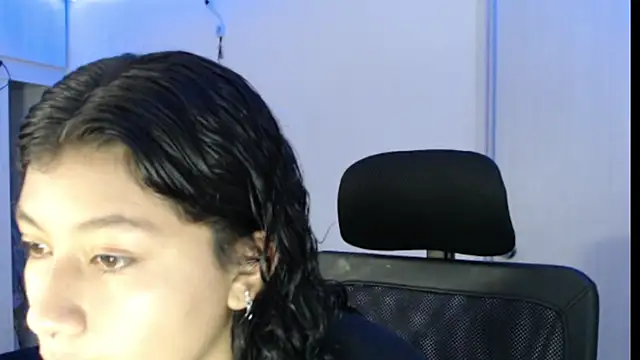 Ivonnybonn online show from October 2025 08:53:02 PM