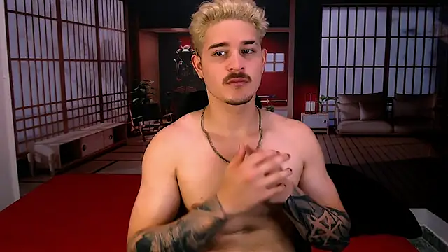 AlexPiersss online show from October 2025 07:08:01 PM