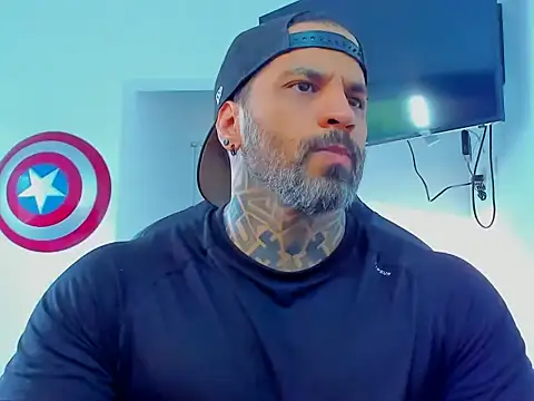 JoshRigby online show from November 2025 09:48:01 PM