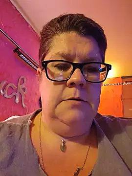 Snapshot of violentviolet68 chatting on June 2026 03:31:02 AM violentviolet68 online show from June 2026 03:31:02 AM
