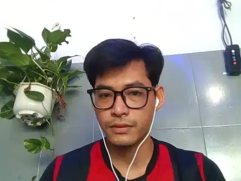 KpaoLee online show from October 2025 04:13:01 AM