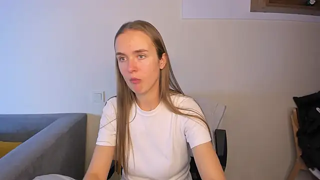 LilMary  online show from November 2025 01:43:01 PM