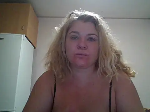 HurricaneCathrine online show from October 2025 04:27:02 PM