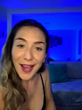 Snapshot of Mariana_gom chatting on November 2025 03:16:02 AM Mariana gom online show from November 2025 03:16:02 AM