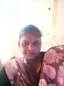 Snapshot of SHMA-77 chatting on February 2026 11:06:02 AM SHMA-77 online show from February 2026 11:06:02 AM