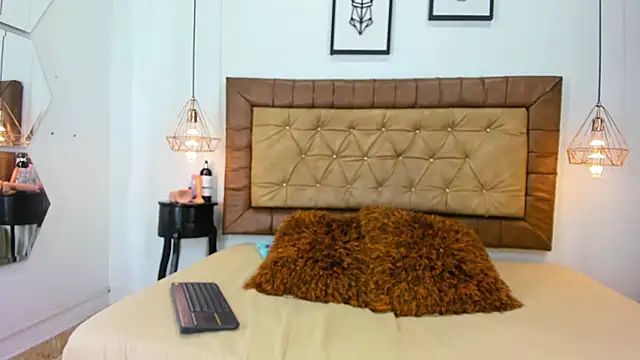 hannarose1208 online show from November 2025 12:28:01 PM