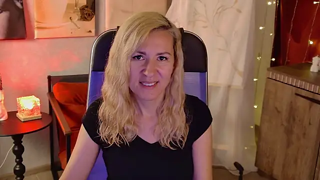 DonnaSmitth online show from July 2026 09:32:01 PM