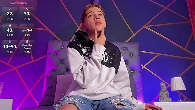 Lian Miller1  online show from March 2026 12:38:01 PM