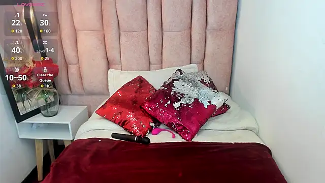 Snapshot of Issa_Milf__ chatting on July 2026 01:28:01 PM Issa Milf online show from July 2026 01:28:01 PM