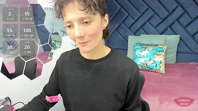 Valery More   online show from February 2026 01:17:01 PM