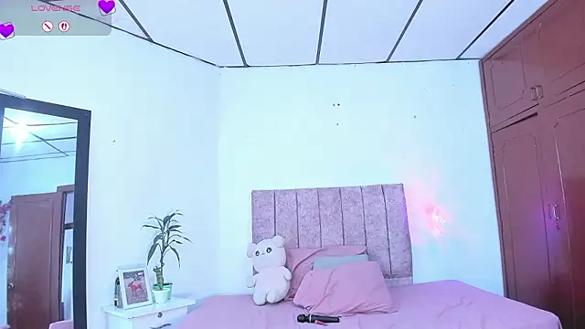 Mila 1wood online show from March 2026 01:27:01 PM