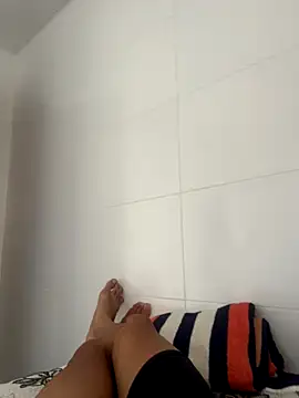 Snapshot of MCLZK chatting on November 2025 05:58:02 PM MCLZK online show from November 2025 05:58:02 PM