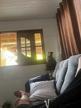 Snapshot of MCLZK chatting on January 2026 07:59:01 PM MCLZK online show from January 2026 07:59:01 PM