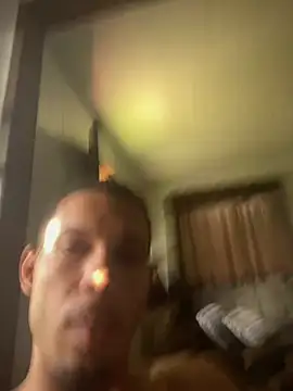 Snapshot of MCLZK chatting on March 2026 06:47:01 PM MCLZK online show from March 2026 06:47:01 PM