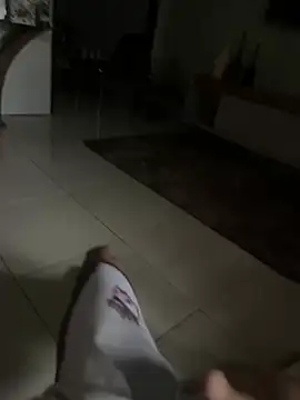 Snapshot of MCLZK chatting on April 2026 07:21:02 PM MCLZK online show from April 2026 07:21:02 PM