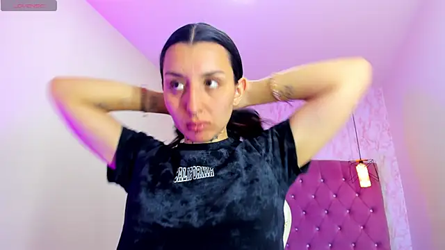 Iris  77 online show from October 2025 07:15:02 PM