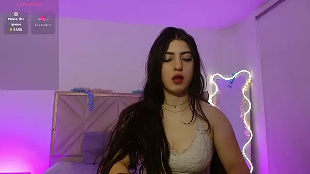 Ixchel tay online show from October 2025 03:40:02 AM