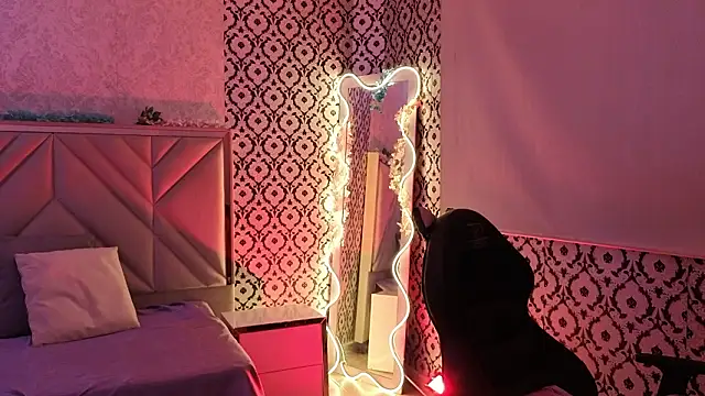 Ixchel tay online show from February 2026 03:25:01 AM