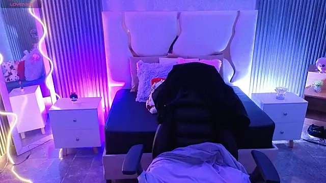 Ixchel tay online show from April 2026 03:24:01 AM