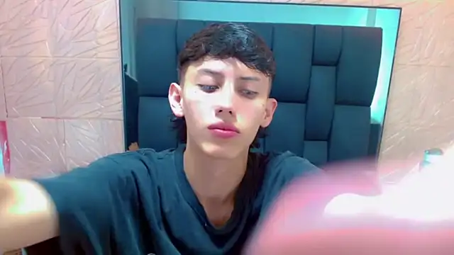 thaigo twink38 online show from November 2025 04:12:01 AM