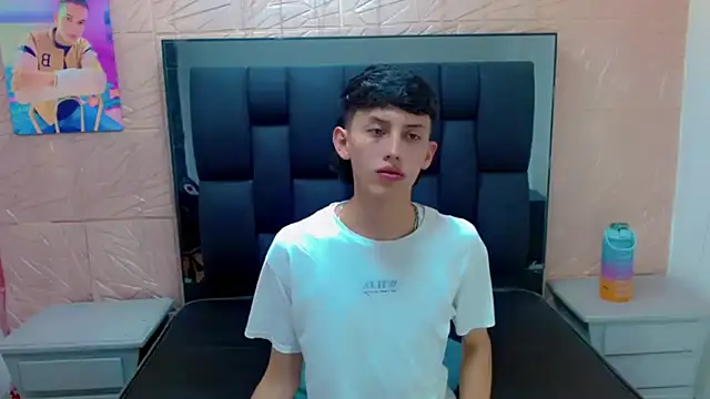 thaigo twink38 online show from November 2025 03:27:01 AM