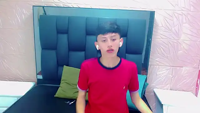 thaigo twink38 online show from December 2025 05:01:02 AM