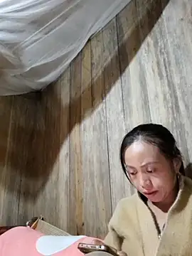 Tuyet xx online show from October 2025 01:42:01 AM