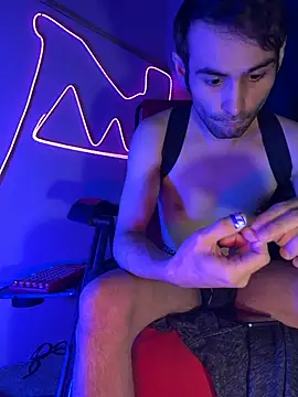 highinhtxx online show from December 2025 12:04:02 AM