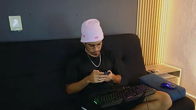 Jaybrown  1 online show from October 2025 03:20:02 AM