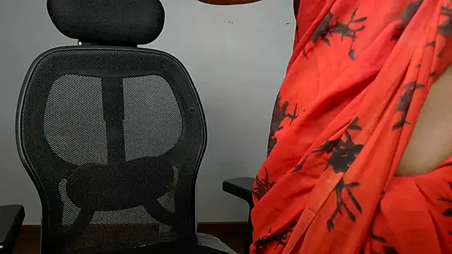 mooonlightbaby online show from April 2026 04:45:02 PM