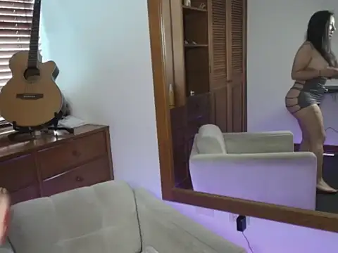 Talia  velvet online show from November 2025 01:47:02 PM