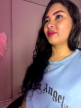 Snapshot of EmilyZuits chatting on November 2025 09:58:01 PM EmilyZuits online show from November 2025 09:58:01 PM