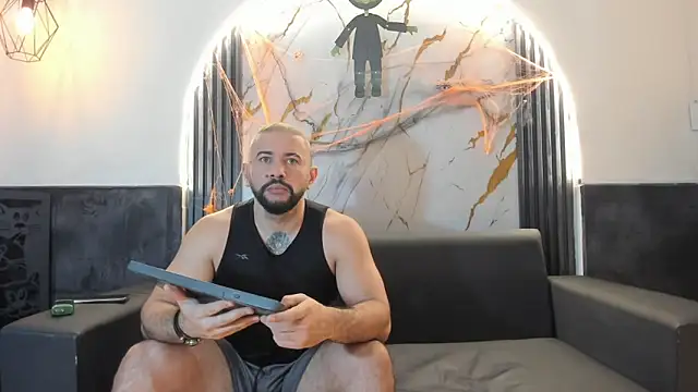 isaac franko online show from October 2025 08:57:01 PM