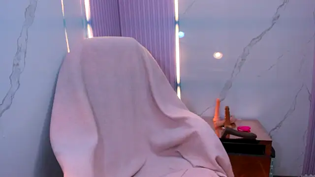 Mila Leon online show from June 2026 04:26:02 AM
