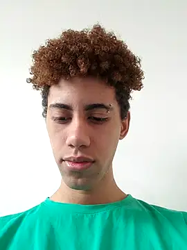 Snapshot of The_boy_good chatting on November 2025 05:13:01 PM The boy good online show from November 2025 05:13:01 PM