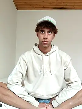 Snapshot of The_boy_good chatting on November 2025 05:23:02 PM The boy good online show from November 2025 05:23:02 PM