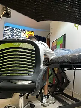 Valentino-elTuyo online show from February 2026 04:33:01 PM